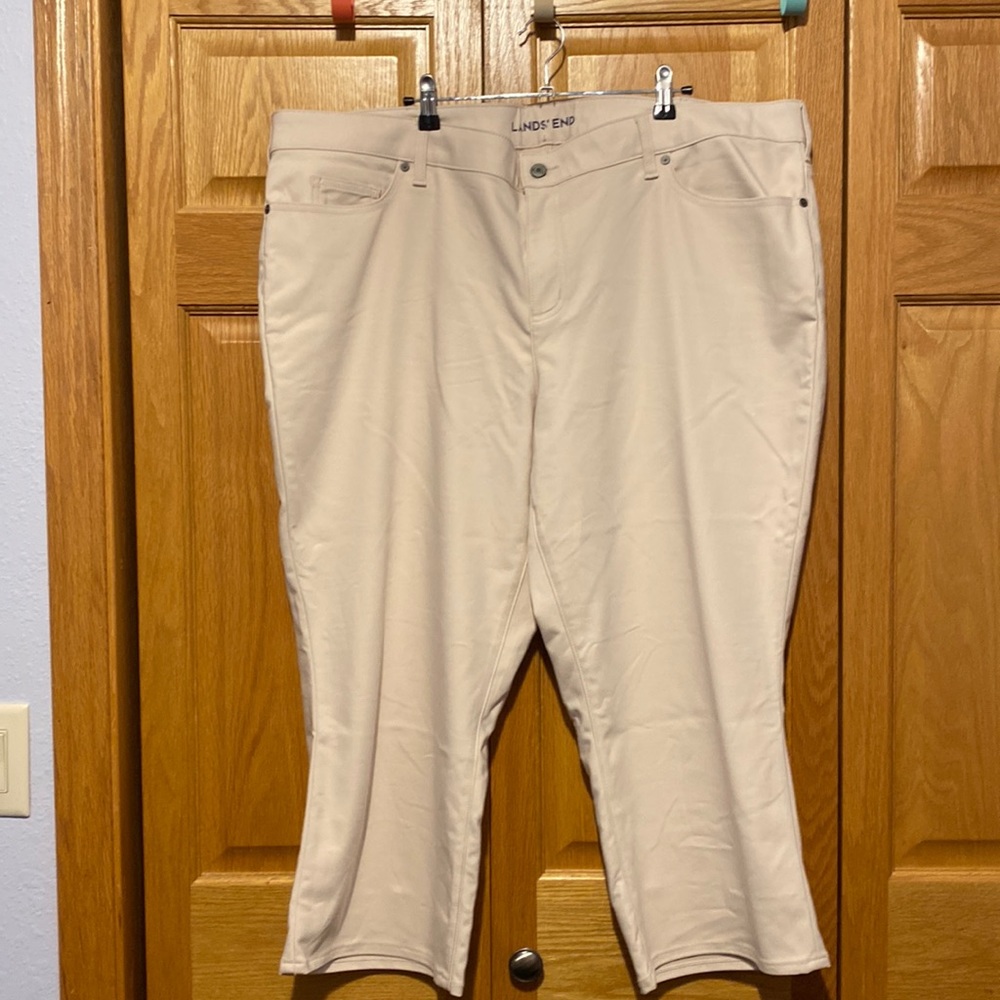 Lands End Mid Rise kick cropped pants size 24W. Like new condition